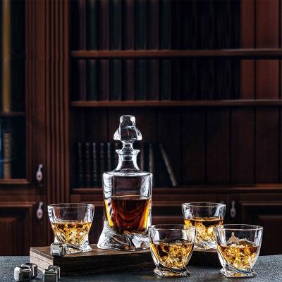 China Stocked Hot Sale 27oz Crystal Liquor Whiskey Decanter Set Lead Free Twisted Glassware Set for sale