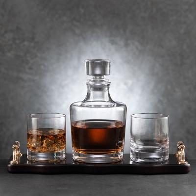 China 2020 New Design Stored Around Whiskey Decanter Whiskey Stones Gift Set for sale