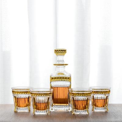 China Gold decoration glass whiskey decanter set 500ml classic crystal gold lead free decoration whiskey decanter glass set for sale