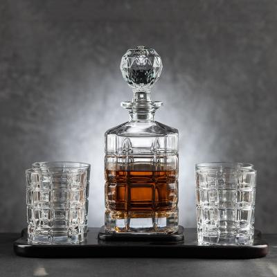 China In Stock Crystal Glass Whiskey Decanter Set Best Quality Custom Made Wholesale for sale