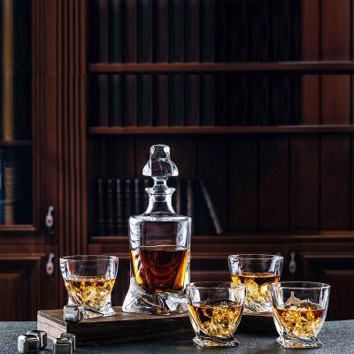 China NOVARE stocked 800ml Crystal Whiskey Decanter Sets twisted lead free for sale