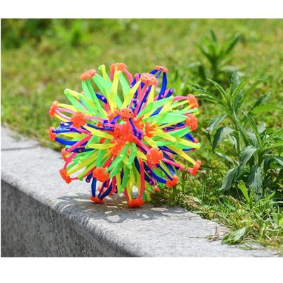 China Breathing Flower Balls Open And Close Hand Hook Expandable Ball for sale