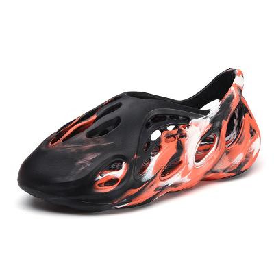 China New Design Summer Breathable Camouflage Hole Non-slip Beach Sports Men's Sandals In 2022 for sale