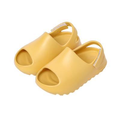 China Massage Kids Coconut Sandals Girls Summer Shoes Boys Soft-soled Baby Beach Slippers Kids Yeezy Slippers Slips Shoes for sale