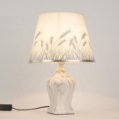 China Modern Creative American Antique Style Chinese Ceramic Table Dining Side Lamp for Bedroom Living Room Home Hotel for sale