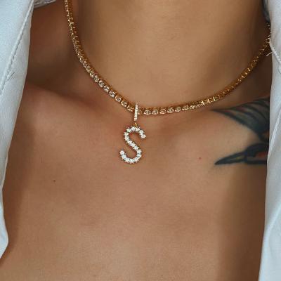 China New Arrival FASHIONABLE Shinny Rhinestone Claw Letter-Chain Pendant Necklace for sale