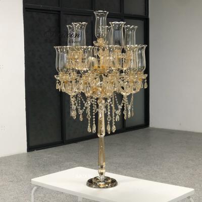 China Lámpara de plomo Cristal Hurricane Candlestick Holders Ámbar Color Cristal Candelabra para el Gran Evento 135CM en venta