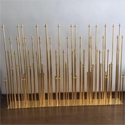 中国 Beautiful gold metal candle holder for wedding decorating backdrop 販売のため