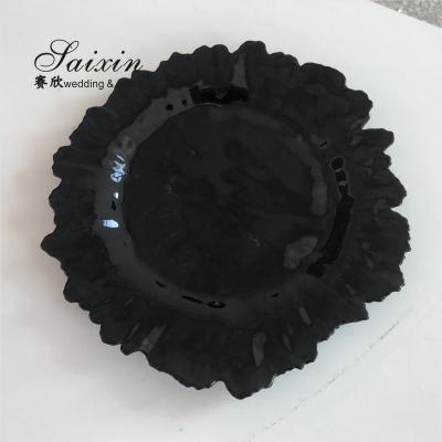 Cina ZT-P055 Saixin New Design Black Snowflake Glass Charger Plate For Wedding in vendita