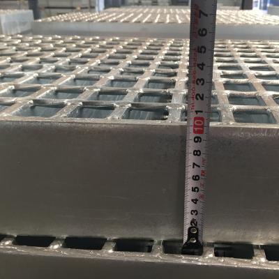 China 30x100mm Industrial Mesh Openning Steel Grating for sale