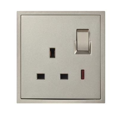 China PC Bronze Or Red Copper Cheap Price Household Hotel British Standard Socket And Switches 13A 3 Pin Surface+Phosphor Modern Simple Design For for sale