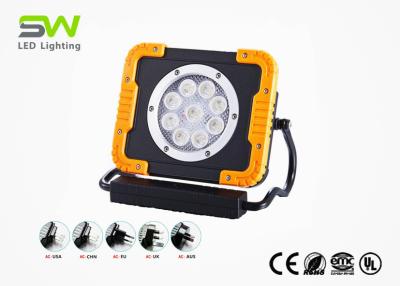 China 2500 Lumen wieder aufladbares LED Arbeits-Licht mit einziehbarem Griff und drehbarem magnetischem Stand zu verkaufen