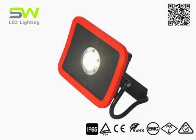 Chine 2000 lampes d'inondation rechargeables LED de lumière tenue dans la main de travail du lumen avec l'aimant à vendre