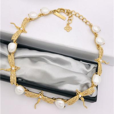 China FASHIONABLE Retro Shape Golden Temperament Dragonfly Elegant Gorgeous Pearl Necklace For Women for sale