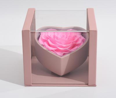 China Wholesale Fashional Rose Eternal Flower Heart Shaped In Gift Box Decoration Preserved Rose for sale