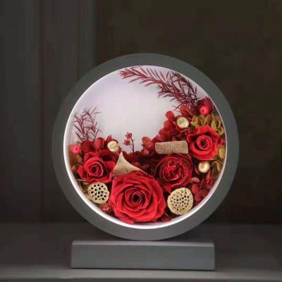 China Romantic gorgeous manufacturers directly sell creative preserved eternal fresh flower Rose Decorative Lamp for sale