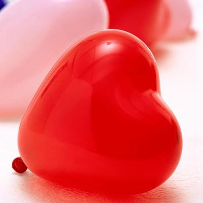 China 10 Inch 2.2g Latex Macaron Heart Shaped Balloons Toy Wholesale Gift Toy Party Decoration for sale