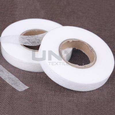 Chine Bande de interlignage non tissée fusible Handfeeling doux de Bondstrength de fonte de côté chaud fort de double à vendre