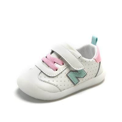 Cina Custom Round Little Kids Baby Kids Toddler Leather Shoes Bag Classic Casual Lightweight OEM Wholesale CAS Spring Opp Unisex Cow Winter in vendita