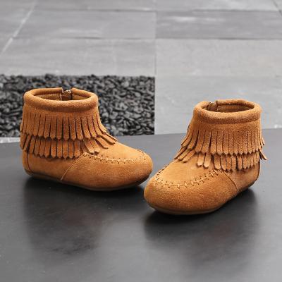 Cina Flat 2021 Fashion Children's Ankle Boot Baby Winter Leather Boots Tassels Baby Leather Boots in vendita