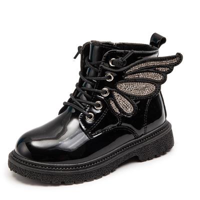 중국 Martin Anti-slippery Boots New Girls Patent Leather Zipper Wings Winter Low Side Cashmere Top Leather Boots 판매용