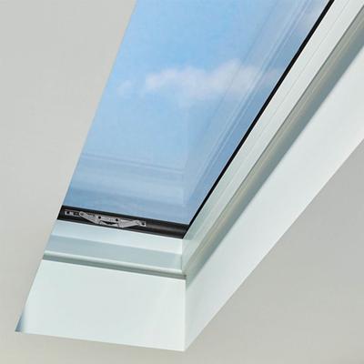 China Magnetic Exterior Roof Ventilation Tempered Glass Aluminum Skylight Window Types for sale