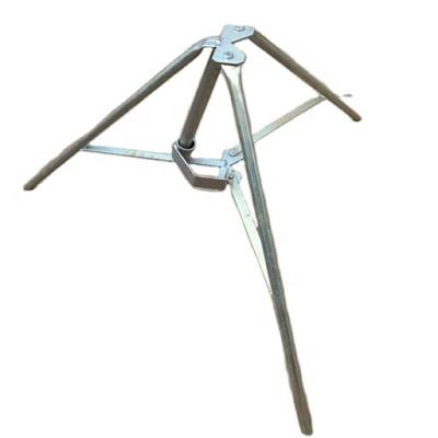 China Construction Scaffolding M60/48mm shoring prop accessories galvanized tripod for building Te koop