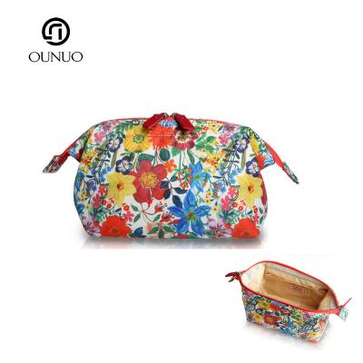 China Best Selling Eco-friendly Cotton Canvas Print Custom Design Travel Cosmetic Bag Set Set Sell Directly for sale