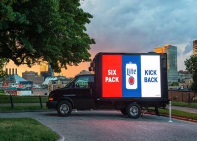 Chine Imperméable mobile du camion LED DisplayOutdoor de la remorque P6 enveloppé dans la publicité à vendre