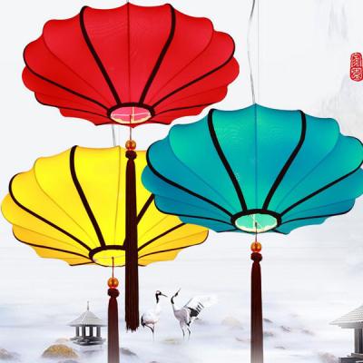 China Classic and elegant Chinese silk fabric hanging lanterns for home decoration for sale