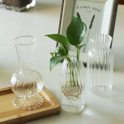 China Modern Competitive Price Good Quality Modern Glass Vases Heat Resistant Glass Vase for sale