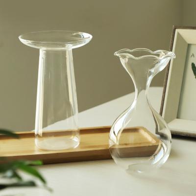 China Modern Wholesale High Quality Handmade Modern Glass Vase Fashionable Large Glass Vase for sale