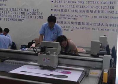 China Carton Box 60mm Thickness Material Digital Paper Board Flatbed Cutting Machine for sale