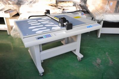 China Costume Cardboard PVC Craft Paper Pattern Cutter Automatic Feeder for sale