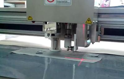 China Garment Apparel Flexible Cloth Textile Fabric Pattern CAD Digital Cutting Table for sale