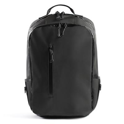 China 2021 fashion wholesale men's backpacks large capacity casual waterproof computer backpacks school bags for sale