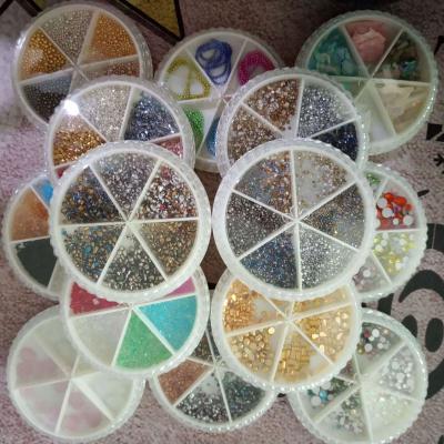 China Various Styles Eco - Friendly Material Nail Chain Disc Accessories DIY Rhinestone Metal Nail Decoration for sale