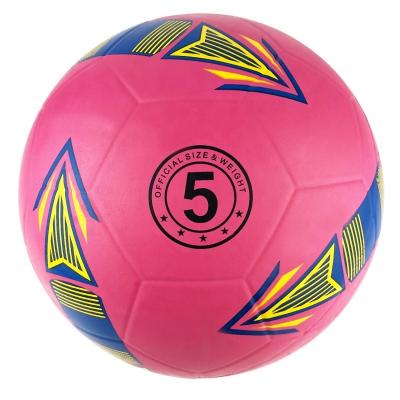 China Indoor Or Outdoor Cheap New Color Rubber Soccer Ball For Kids Gift à venda