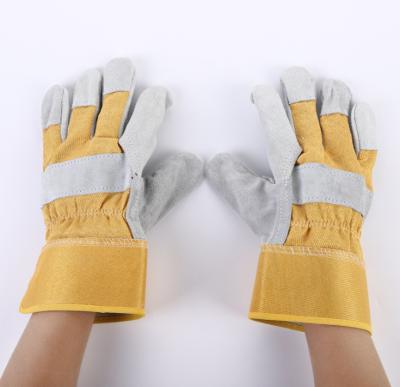 China Soft Grayish Yellow Two-Layer Whip Nylon Knit Prevent Scalds And Burns Professional Welding Gloves for sale