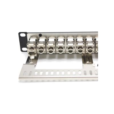 China RoHS Certified Black Metal RJ45 Ethernet Patch Panel for Rack Mountable Installation en venta