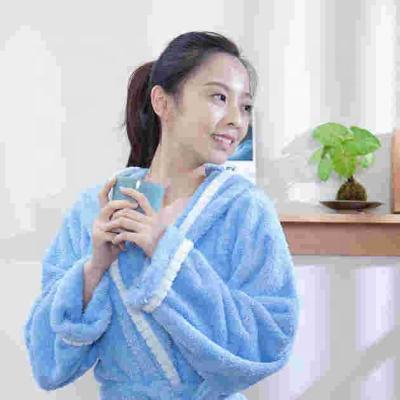 China Wholesale Cheap Breathable Super Soft Blue Hooded 100% Polyester Bathrobe For Women for sale