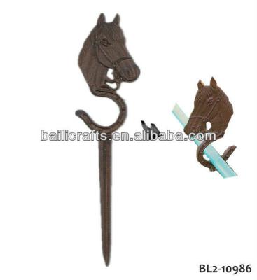 China Wholesale Hose Guide Wrought Iron Metal Horse Hose Guard Garden Stake for sale