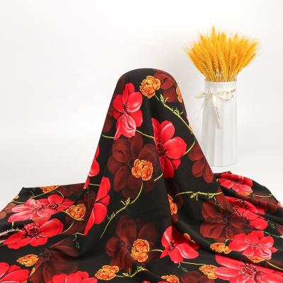 China Beautiful by SPH 2022 new design flower printing woven fabric stock lot anti-static for women dress in keqiao for sale