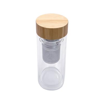 China Viable BPA Free Reusable Tea Infuser Double Wall Glass Water Bottle Clear Glass Water Cup With Bamboo Lid for sale