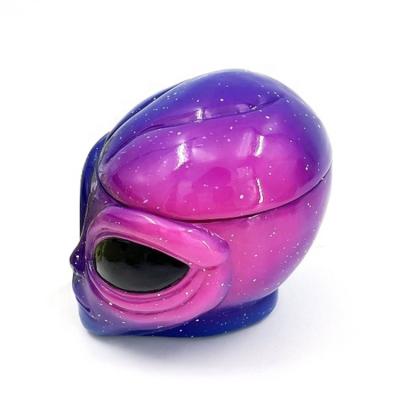 China Resin Craft Resin Table Top Decoration Alien Alien 3D Ashtray Statue With Cover for sale