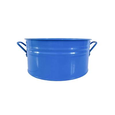 China Sustainable Outdoor Oval 2L Ice Buckets With Double Handle Embellished Ice Bucket For Party for sale