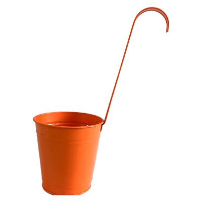 China CLASSIC Accept Customized Logo 1.5L Hanging Planter Flower Pots Round Hanging Planter For Garden for sale