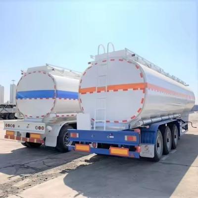 China Carbon Steel 50000 liter brandstoftank Semi-truck trailer met wielbasis 7000-8000 mm Te koop