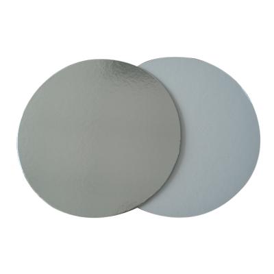 China Greaseproof 2mm Thick Round Cardboard Cake Board With Silver PET Film Laminated for sale