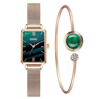 China Water Resistant Customized Low MOQ Fashion Square Ladies Quartz Watch Strap Set Simple Green Dial Rose Gold Mesh Luxury Women Watches for sale